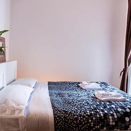 Rent In Giubbonari * Rome