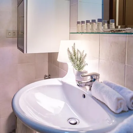 Rent In Giubbonari Apartment *